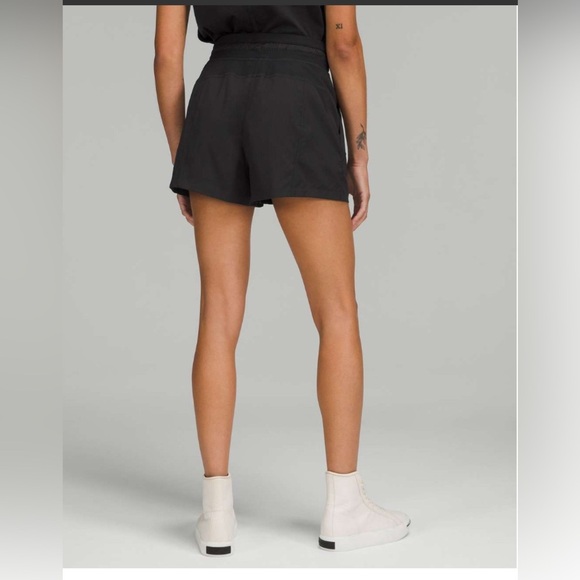 Lululemon Dance Studio High-Rise Short 3.5" - Picture 3 of 8